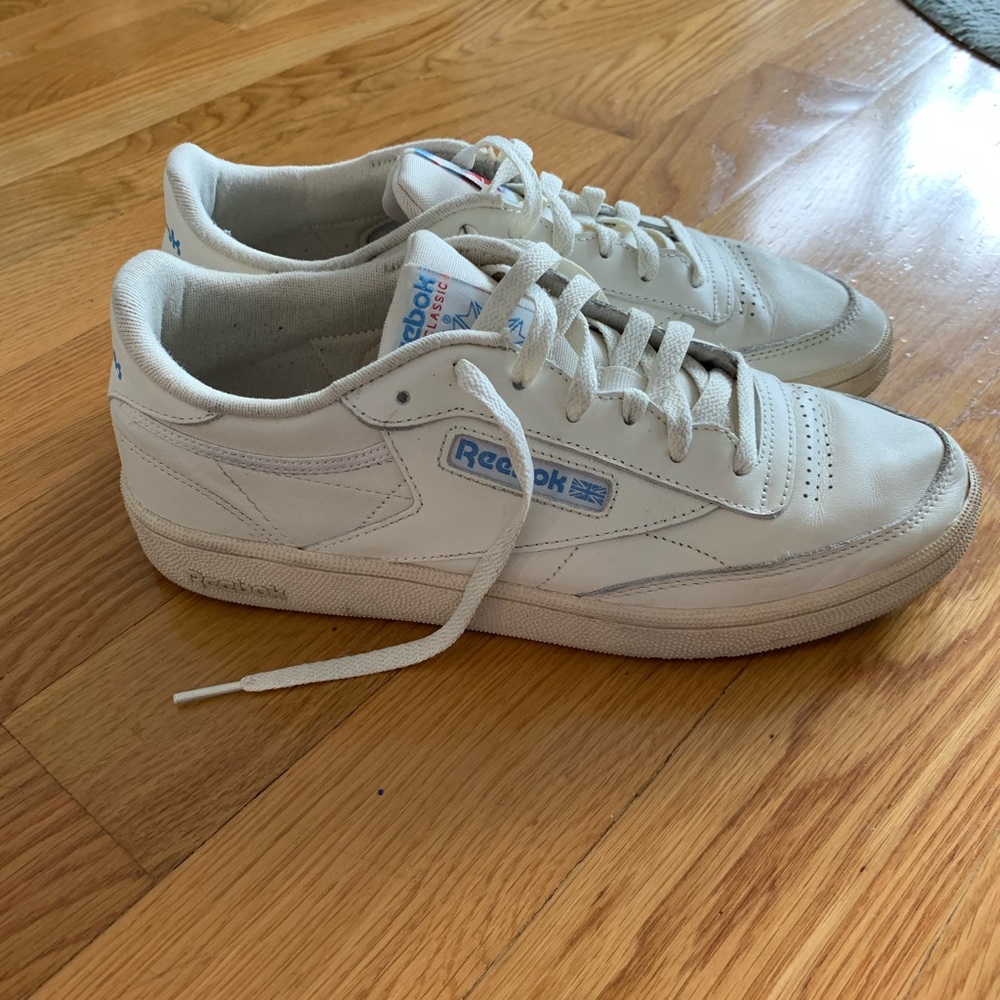 REEBOK - Women’s classic eggshell leather sneakers